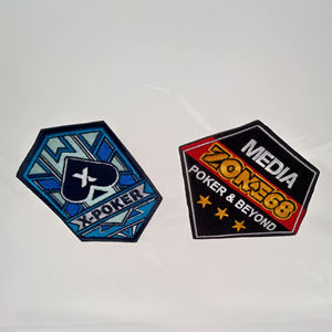 Écussons de broderie personnalisés sans couture sur support adhésif insignes tissés lavables de conception de luxe étiquettes de vêtements temporaires amovibles - Product Image 4