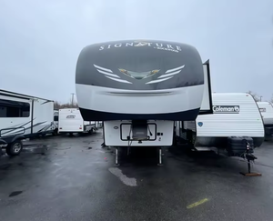 2025 2024 2026 F-o-r-e-s-t R-i-v-e-r Rock wood S-i-g-n-a-t-u-r-e U-l-t-r-a L-i-t-e 8299SB Autocaravana Remolque de Viaje - Product Image 2