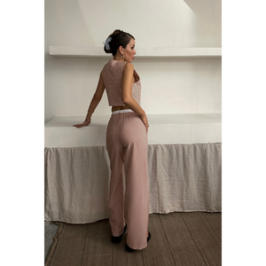 Conjunto de chaleco y pantalón a rayas WAFFLE-STRIPED color marrón para mujer - Product Image 1