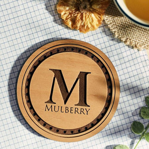 Sous-verre en bois gravé avec un design personnalisé ajoute une protection élégante et durable à la table pour la maison, le bureau, les mariages et les cadeaux - Product Image 6