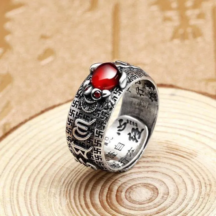 China Traditional Culture Unisex Buddhist Piyao Pi Yao Rings Hot Sale Feng Shui Amulet Wealth Lucky Red Jade Pixiu Rings