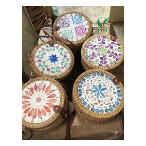 Unique Seagrass <b>Bag</b> With Mother Of Pearl Decoration <b>For</b> Luxury Style - Product Image 2