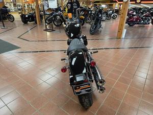 Top Selling New 2026 1000-1500cc Cruiser Motorcycle Streetbike for Adults with EFI <b>ABS</b> >80km/h Max Speed Premium Touring Feature - Product Image 2