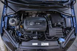 Volkswagen Golf Alltrack SE 2017 d'occasion en bon état, boîte manuelle 6 vitesses, transmission intégrale, bleu soyeux métallisé, non modifiée, sans réserve - Product Image 6