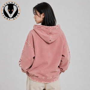Sweat à capuche premium pour femme, effet usé, tissu doux, confort décontracté et détails vintage pour les styles modernes, décontractés et streetwear. - Product Image 2