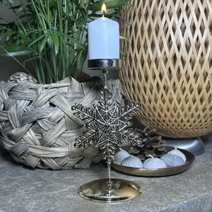 Bougeoir en métal traditionnel pour Noël et Pâques pour un éclairage chaud et des décorations pour la maison à thème antique pour les mariages - Product Image 1