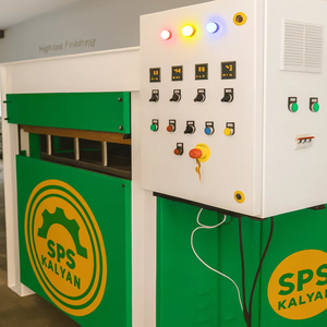 Machine à fabriquer des assiettes à 3 cavités de 10 pouces haute performance, idéale pour la fabrication d'assiettes jetables dans l'industrie de l'emballage alimentaire - Product Image 1