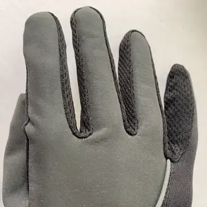 Guantes de Invierno de Alta Calidad Soccer Max Pro, Poliéster/Spandex, Jacquard, Diseño Artístico, Elegantes y de Lujo para Mujer, Uso en Exteriores/Casual, Personalizables - Product Image 4