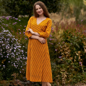Vestido Bohemio Gauri, Algodón Puro, Tejido a Mano, Ikat, Cintura Ajustable - Product Image 1