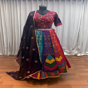 ออกแบบ gaji Silk ด้วยการพิมพ์ดิจิตอลและกระจกทำงาน lehenga choli expoert อินเดียและอุปทานในอัตราที่ต่ำที่สุด - Product Image 1