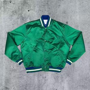 Blouson de baseball personnalisé pour hommes Blouson universitaire en satin brodé universitaire personnalisé pour hommes - Product Image 2