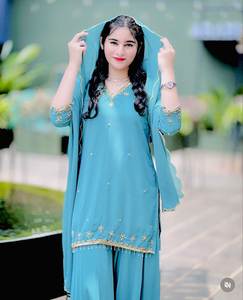 Look A Beautiful Women Collection Pure Faux Georgette Fabric avec un travail de séquence de broderie de 5 MM - Product Image 1