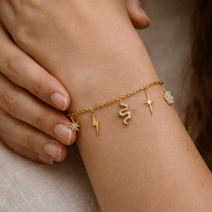 Pulsera de Eslabones con Dijes de Moda - Product Image 3