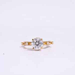 Bague de fiançailles en diamant de couleur D, clarté VVS1, or 14 carats, sertie à griffes, certifiée, pour femme, personnalisable, directement de l'usine - Product Image 1