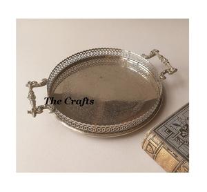 Plateau de service en acier inoxydable et laiton de conception tendance pour la vaisselle à la maison et à l'hôtel plateau de chocolat alimentaire à faible taux - Product Image 6