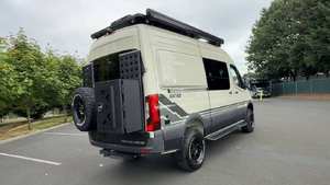 (TB) Meilleures ventes 2025 M-Beenz Storyteller Overland Luxurious Beast - Class B diesel DARKMODE RV Van Véhicule d'occasion Camion - Product Image 6