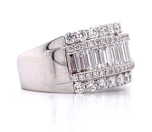 Bague d'éternité élégante sertie de canaux diamants de laboratoire de taille ronde et baguette fabriqués avec de l'or blanc 14 carats Alliance unique - Product Image 5