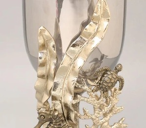 L'incroyable bougeoir doré moderne avec verre ajoute une touche accueillante, chaleureuse, confortable et élégante aux espaces de vie - Product Image 6