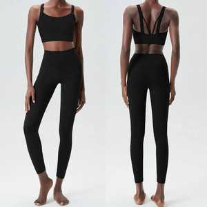 Vêtements d'entraînement 2 pièces pour femmes Gym Butt Soft Yoga Set with Padded Stretchy Sports Hollow Bra - Product Image 3