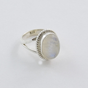 Mujeres diseño Boho clásico Arco Iris piedra lunar plata esterlina hecho a mano estilo indio banda dividida anillo de dedo para niñas - Product Image 1