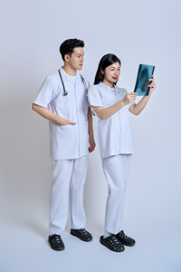 เสื้อคลุมสครับแบบสั้น FMF สำหรับทุกเพศ ผลิตจากผ้าทอ 65% โพลีเอสเตอร์ / 35% ผ้าฝ้าย สำหรับใช้ในโรงพยาบาล - Product Image 2