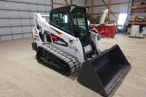 Chargeuse compacte sur chenilles T650 d'occasion, charge utile nominale de 9 tonnes, moteur TCM - Product Image 3