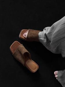 รองเท้าผ้าใบพื้นยางสำหรับผู้หญิง รองเท้าลำลองแบบสวม สบาย ระบายอากาศได้ดี รองเท้าแฟชั่นฤดูร้อน - Product Image 4