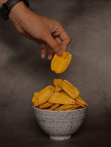 Ventas al por mayor Crispy VF Dry Jackfruit Vietnam Crispy Auténtico Snack para el mercado global Ventas al por mayor VF Dry Jackfruit Export - Product Image 3