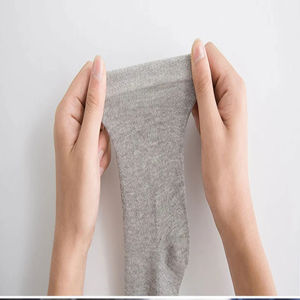 ถุงเท้าผู้ชายผ้าฝ้ายออร์แกนิคผสมสแปนเด็กซ์ ปรับแต่งได้ ระบายอากาศดี เหมาะสำหรับธุรกิจ พร้อมคุณสมบัติต้านแบคทีเรีย ถุงเท้าถักอุ่นๆ - Product Image 3