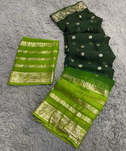 Saree en organza abordable avec dentelle florale et chemisier pour les mariages indiens - Product Image 5