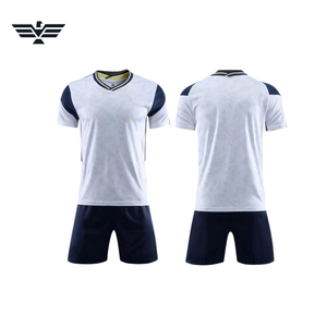 Camiseta de Fútbol Personalizada de Secado Rápido de Alta Calidad para Hombres, Mujeres y Niños, Color Personalizado, Logotipo, Camisetas Deportivas, Pantalones Cortos, Servicio OEM Disponible - Product Image 5