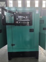 Générateur diesel industriel 150 kVA, type silencieux, démarrage automatique, alimenté par Cummins, 50 Hz 60 Hz, générateur électrique à prix avantageux à vendre