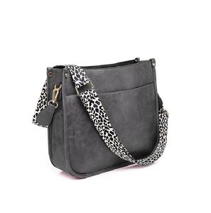 Bolso bandolera de cuero de Color sólido de estilo Retro para mujer, bandolera clásica multifuncional con correa para el hombro elegante - Product Image 1