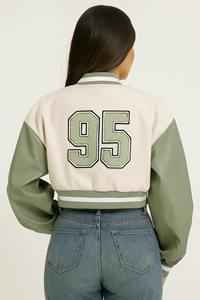 Bulk Ladies Varsity Crop Top Jacket Premium Wool Blend Chaqueta recortada estilo béisbol Ideal para ropa de calle y equipos - Product Image 2