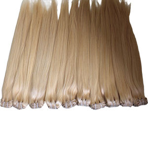 Los paquetes de ondas Naturalbody ofrecen ondas suaves y un rebote duradero, perfecto para un volumen sin esfuerzo y un estilo versátil para el día a día - Product Image 5