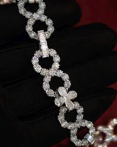 Collier de luxe Infinity Style en argent 925 avec diamant Moissanite VVS, design floral, taille ronde, serti à griffes, unisexe - Product Image 5