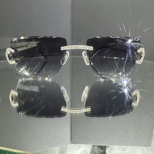 Gafas de Sol Cuadradas Sin Montura de Lujo, Lentes Degradadas Negras, Patillas con Eslabones Ovalados, Protección UV, Unisex - Product Image 3