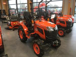 Mini tractor Kubota B1 161D usado y nuevo de alta calidad a bajo precio en venta - Product Image 3