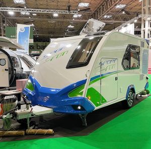Caravana con estándares australianos, remolque de camping RV, remolque de viaje duradero para viajes por carretera y aventuras al aire libre. - Product Image 1