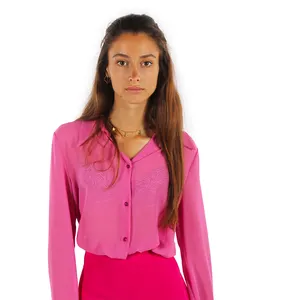 Chic Chiffon Blusa abotoada e Breezy Ideal para elegância sem esforço muito bom de usar para um jantar especial sob o casaco