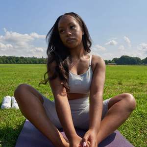 Ensemble de sport deux pièces pour femme : soutien-gorge de sport et short cycliste taille haute, tenue de fitness extensible - Product Image 6