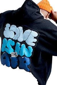 Nouveau sweat à capuche tendance pour homme en coton 100% avec motif uni et impression en relief, faible MOQ, qualité supérieure, vente en gros, couleur noire - Product Image 4