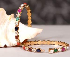 Bracelets traditionnels pakistanais de haute qualité en laiton classique plaqué or 24 carats faits à la main - Product Image 3