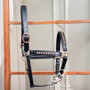 Nouveau licou de course de chevaux en cuir véritable de luxe avec matériel en or rose et accents de cristal réglable équipement de pointe durable et élégant - Product Image 1