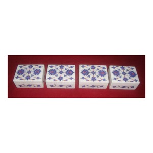 Cajas Decorativas Antiguas y Únicas de Forma Rectangular Hechas a Mano con Incrustaciones de Mármol y Nácar de Fabricación India - Product Image 1
