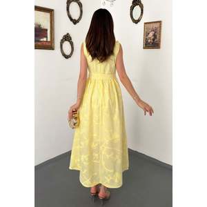 Vestido Amarillo con Cintura Fruncida y Cinturón - Amarillo - Product Image 5