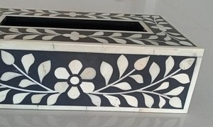 Caja de pañuelos con incrustaciones de hueso de diseñador con trabajo floral en blanco y negro para decoración de escritorio de oficina premium y fines de regalo - Product Image 3