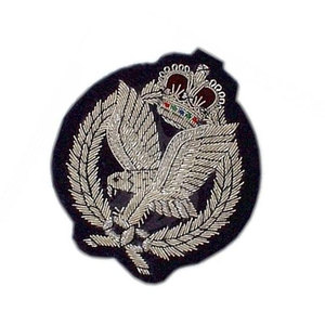 Insignias bordadas a mano de alta calidad hechas a medida El mejor diseño Insignias bordadas de última moda - Product Image 3