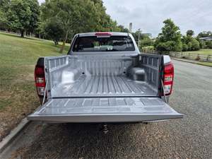 Auto usate completamente disponibili in magazzino: <span class=keywords><strong>Mazda</strong></span> BT-50 <span class=keywords><strong>B2500</strong></span> GTX D/C W/S 3.0DT pickup del 2022, pronta per la spedizione. - Product Image 6