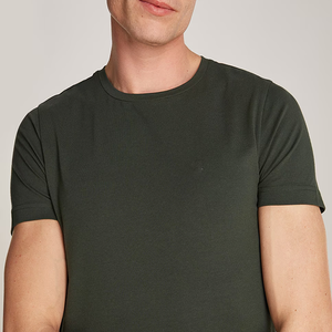 Camiseta lisa de algodón suave de primera calidad para hombre Classic Street Style Everyday Comfort Trendy Urban Look - Product Image 5